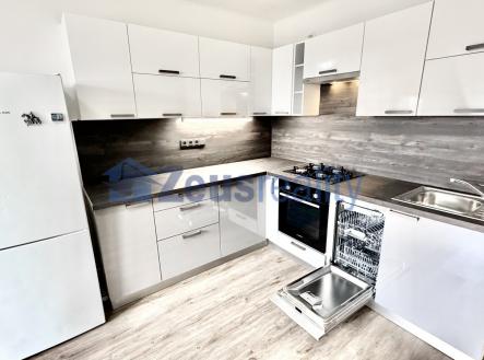 Pronájem bytu, 3+1, 100 m² obrázek