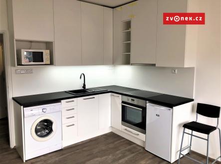 Pronájem bytu, 1+kk, 30 m² obrázek