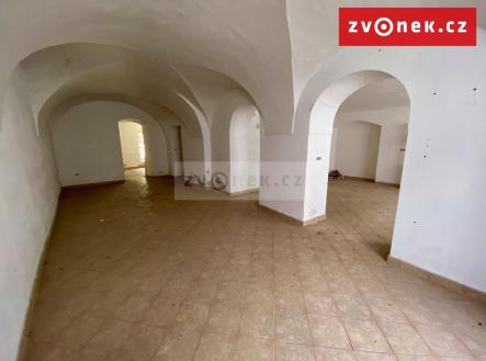 Obrázek k zakázce č.: 648011 | Prodej - dům/vila, 400 m²