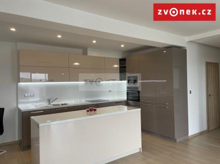 Obrázek k zakázce č.: 652781 | Pronájem bytu, 3+kk, 92 m²