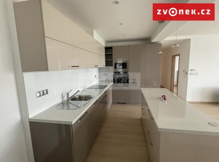 Obrázek k zakázce č.: 652781 | Pronájem bytu, 3+kk, 92 m²