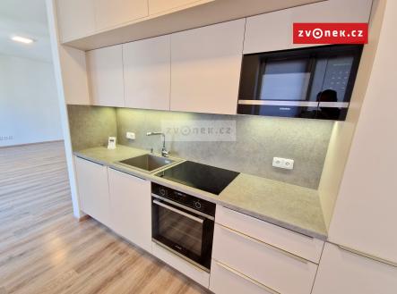 Obrázek k zakázce č.: 664866 | Pronájem bytu, 2+kk, 67 m²