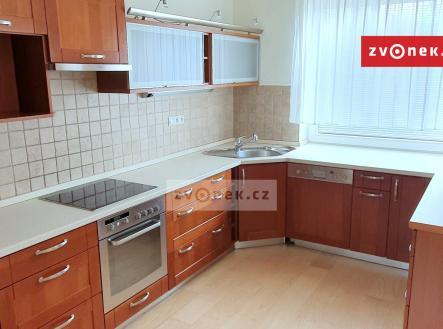 Obrázek k zakázce č.: 677756 | Pronájem - dům/vila, 270 m²