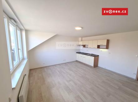 Obrázek k zakázce č.: 639681 | Pronájem bytu, 1+kk, 28 m²