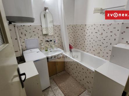 Obrázek k zakázce č.: 677396 | Pronájem bytu, 1+kk, 35 m²