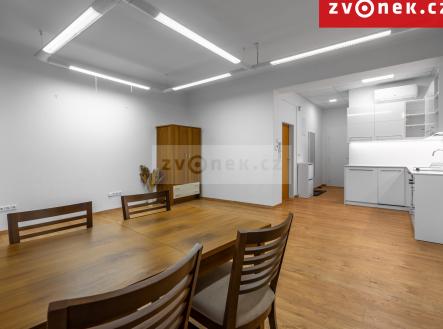 Obrázek k zakázce č.: 695066 | Pronájem bytu, 2+kk, 50 m²