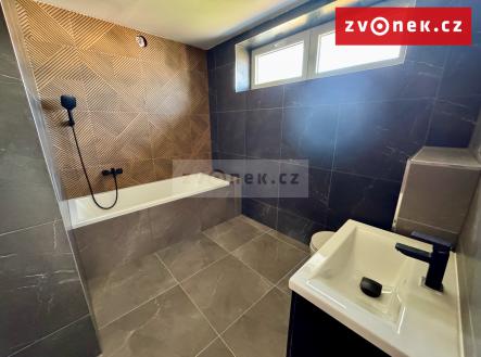 Obrázek k zakázce č.: 693036 | Prodej - dům/vila, 225 m²