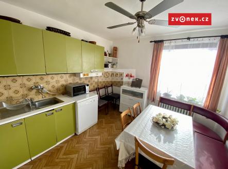 Obrázek k zakázce č.: 692086 | Prodej - dům/vila, 290 m²