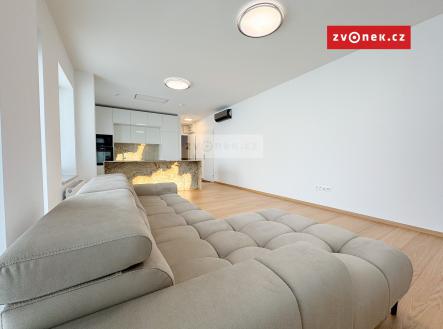 Obrázek k zakázce č.: 699776 | Pronájem bytu, 2+kk, 63 m²