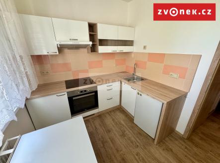 Obrázek k zakázce č.: 700106 | Pronájem bytu, 1+1, 35 m²