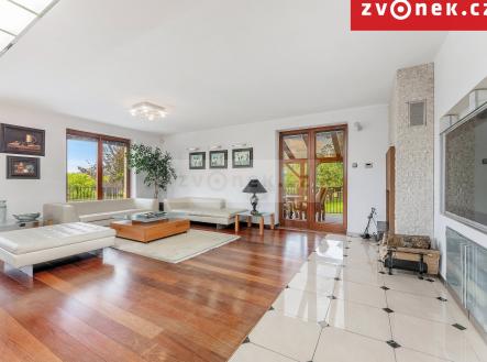 Obrázek k zakázce č.: 701006 | Prodej - dům/vila, 540 m²