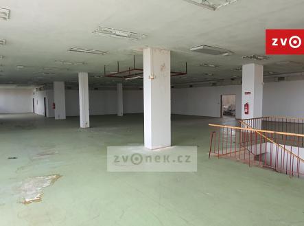 Obrázek k zakázce č.: 703126 | Pronájem - obchodní prostor, 523 m²