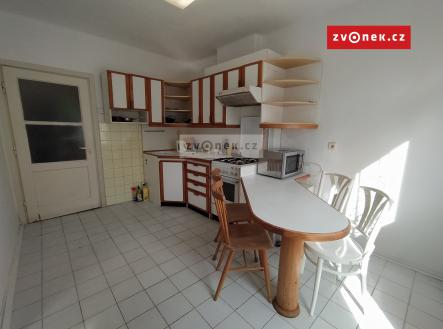 Obrázek k zakázce č.: 703116 | Pronájem bytu, 2+1, 56 m²