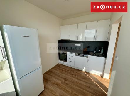 Obrázek k zakázce č.: 697516 | Pronájem bytu, 2+1, 45 m²