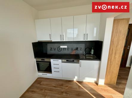 Obrázek k zakázce č.: 697516 | Pronájem bytu, 2+1, 45 m²