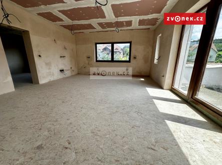 Obrázek k zakázce č.: 704376 | Prodej - dům/vila, 243 m²