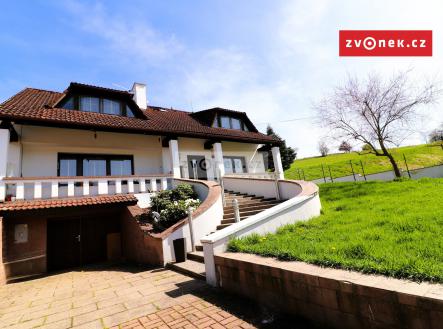 Obrázek k zakázce č.: 704466 | Prodej - dům/vila, 453 m²