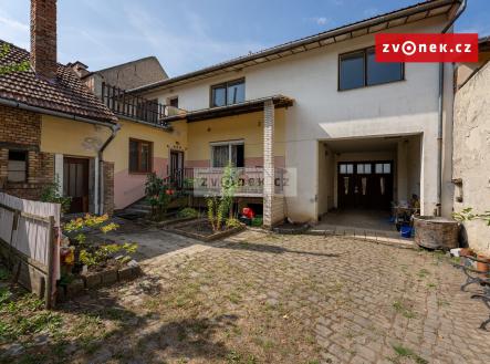 Obrázek k zakázce č.: 704576 | Prodej - dům/vila, 260 m²