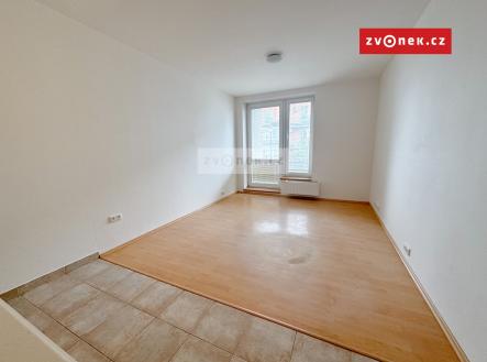 Obrázek k zakázce č.: 704186 | Pronájem bytu, 1+kk, 28 m²