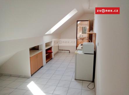 Obrázek k zakázce č.: 704876 | Pronájem bytu, 1+kk, 30 m²