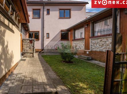 Obrázek k zakázce č.: 703316 | Prodej - dům/vila, 250 m²