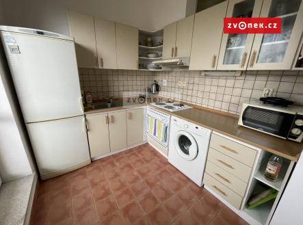 Obrázek k zakázce č.: 705736 | Pronájem bytu, 1+kk, 39 m²