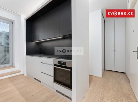 Obrázek k zakázce č.: 695666 | Pronájem bytu, 1+kk, 28 m²