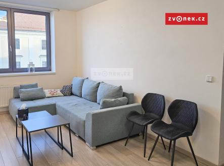 Obrázek k zakázce č.: 707796 | Pronájem bytu, 2+kk, 48 m²