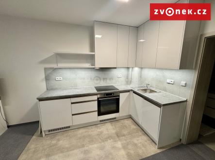 Obrázek k zakázce č.: 703336 | Pronájem bytu, 2+kk, 52 m²