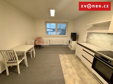 Obrázek k zakázce č.: 703336 | Pronájem bytu, 2+kk, 52 m²