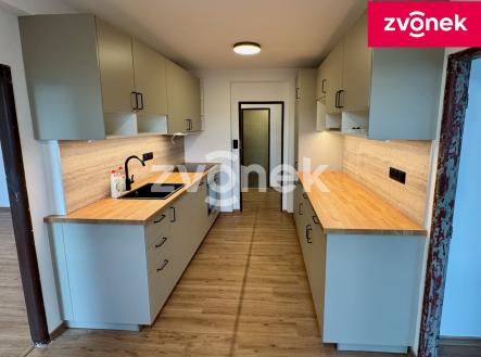 Obrázek k zakázce č.: 707136 | Pronájem bytu, 4+1, 83 m²