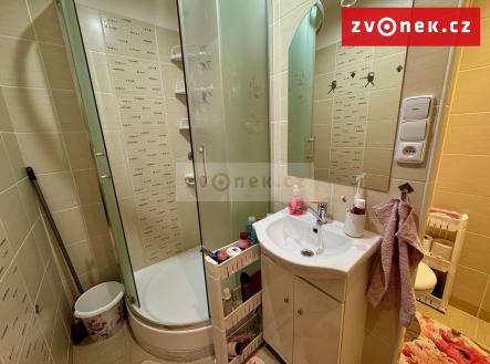 Obrázek k zakázce č.: 703326 | Pronájem bytu, 2+1, 45 m²