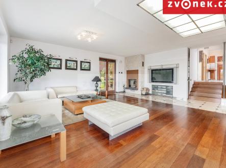 Obrázek k zakázce č.: 701006 | Prodej - komerční objekt, administrativní budova, 550 m²