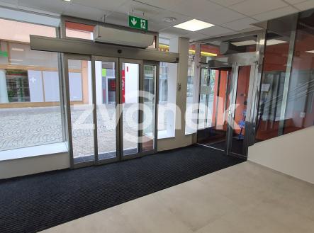 Obrázek k zakázce č.: 711722 | Pronájem - komerční objekt, obchodní centrum, 370 m²