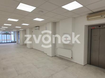 Obrázek k zakázce č.: 711722 | Pronájem - komerční objekt, obchodní centrum, 147 m²