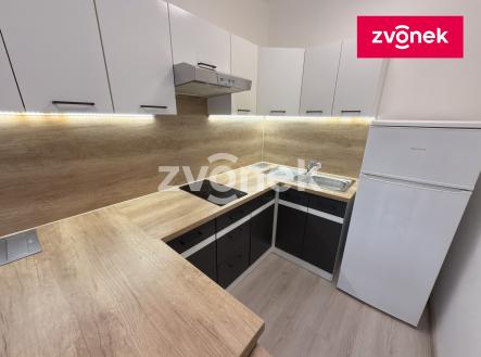 Pronájem bytu, 1+kk, 30 m² obrázek