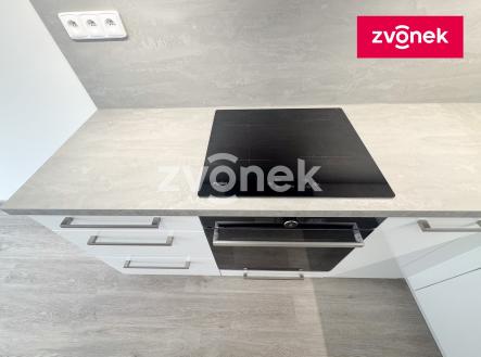 Obrázek k zakázce č.: 720282 | Pronájem bytu, 1+kk, 37 m²