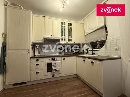 Obrázek k zakázce č.: 723681 | Pronájem bytu, 2+kk, 46 m²