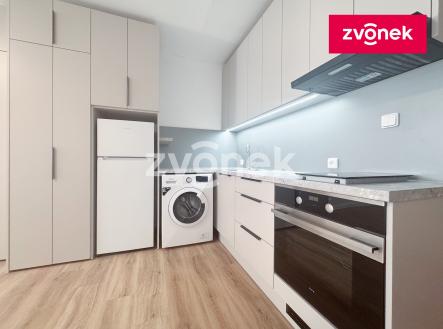 Obrázek k zakázce č.: 718952 | Pronájem bytu, 1+kk, 28 m²