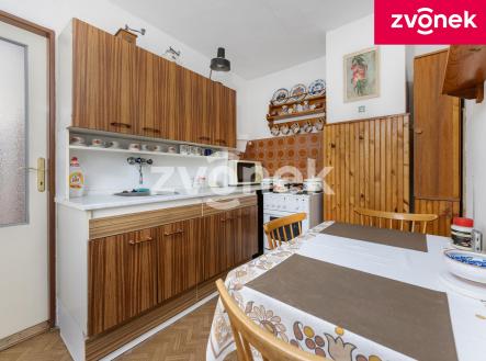 Obrázek k zakázce č.: 729881 | Prodej - dům/vila, 210 m²