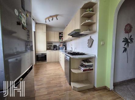 Pronájem bytu, 3+1, 97 m²