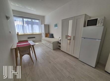 Pronájem bytu, 1+kk, 28 m²