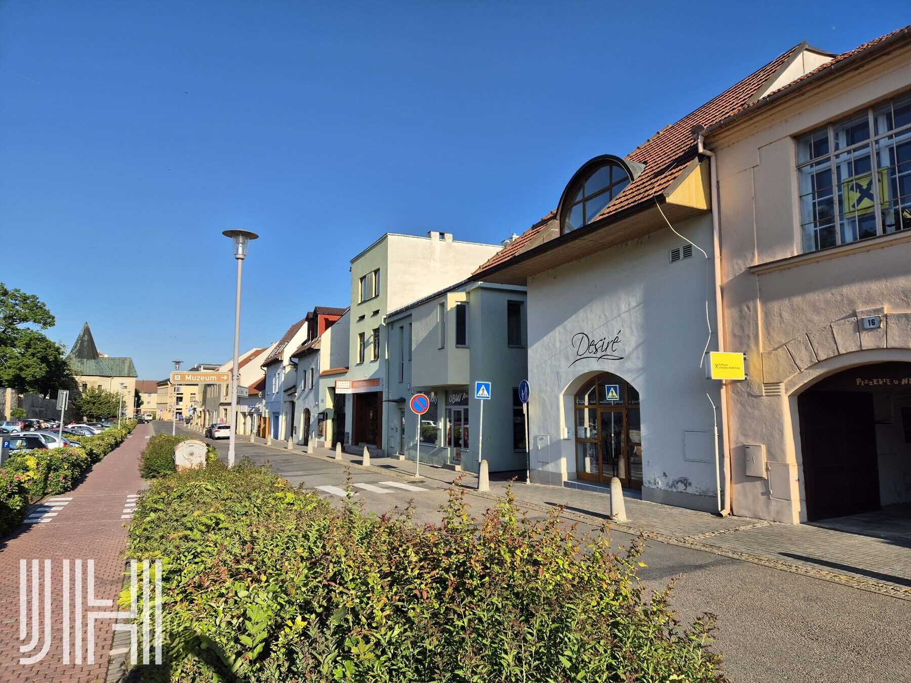 Prodej komerčního objektu v centru města u parkoviště a pěší zóny