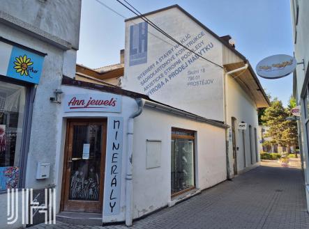 Prodej - komerční objekt, obchodní centrum, 210 m²