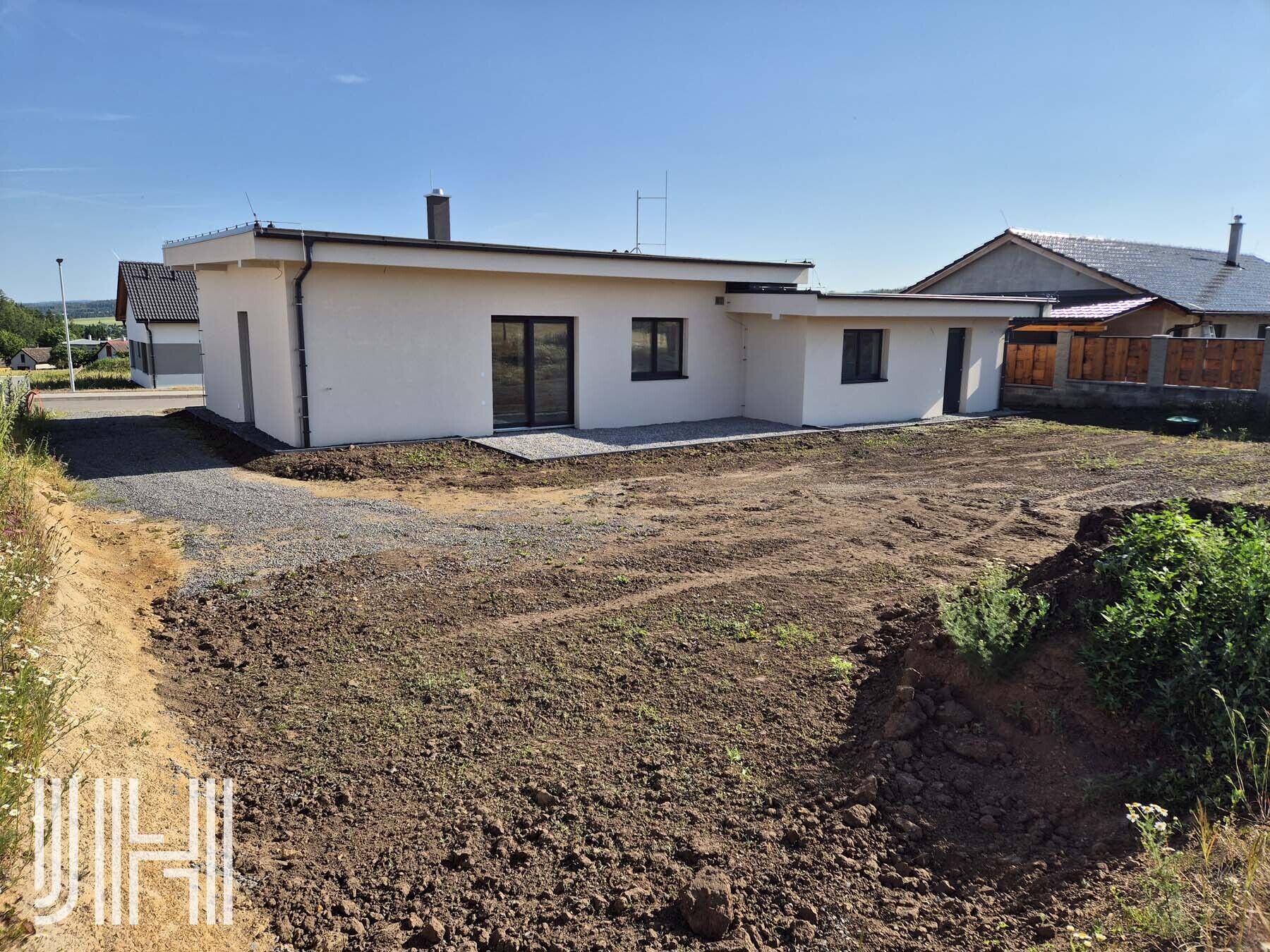 Prodej novostavby přízemního domu 4+kk s garáží v nové části města Konice
