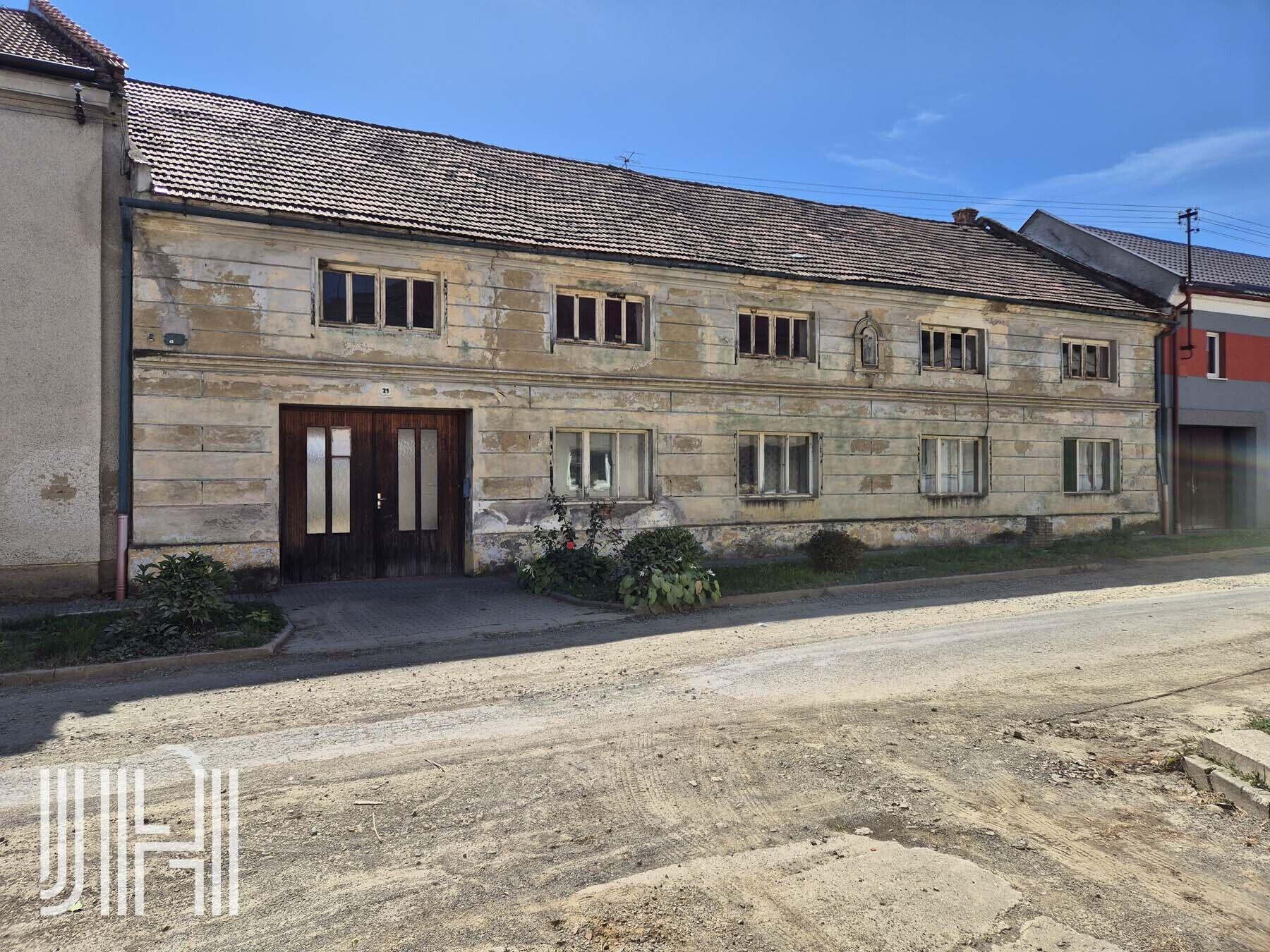 Prodej typického venkovského stavení 8 km od Prostějova