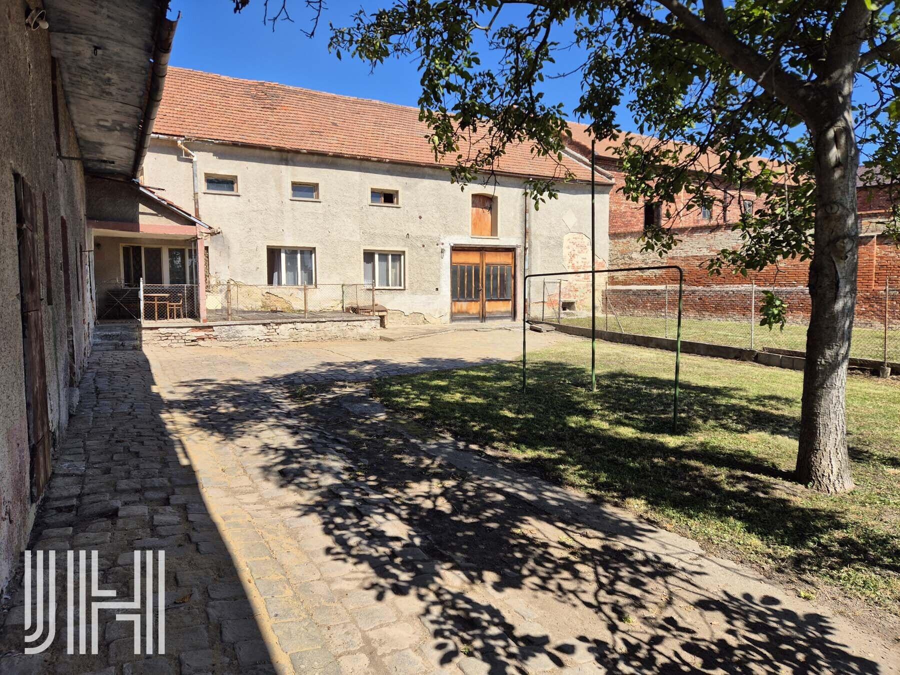 Prodej typického venkovského stavení 8 km od Prostějova