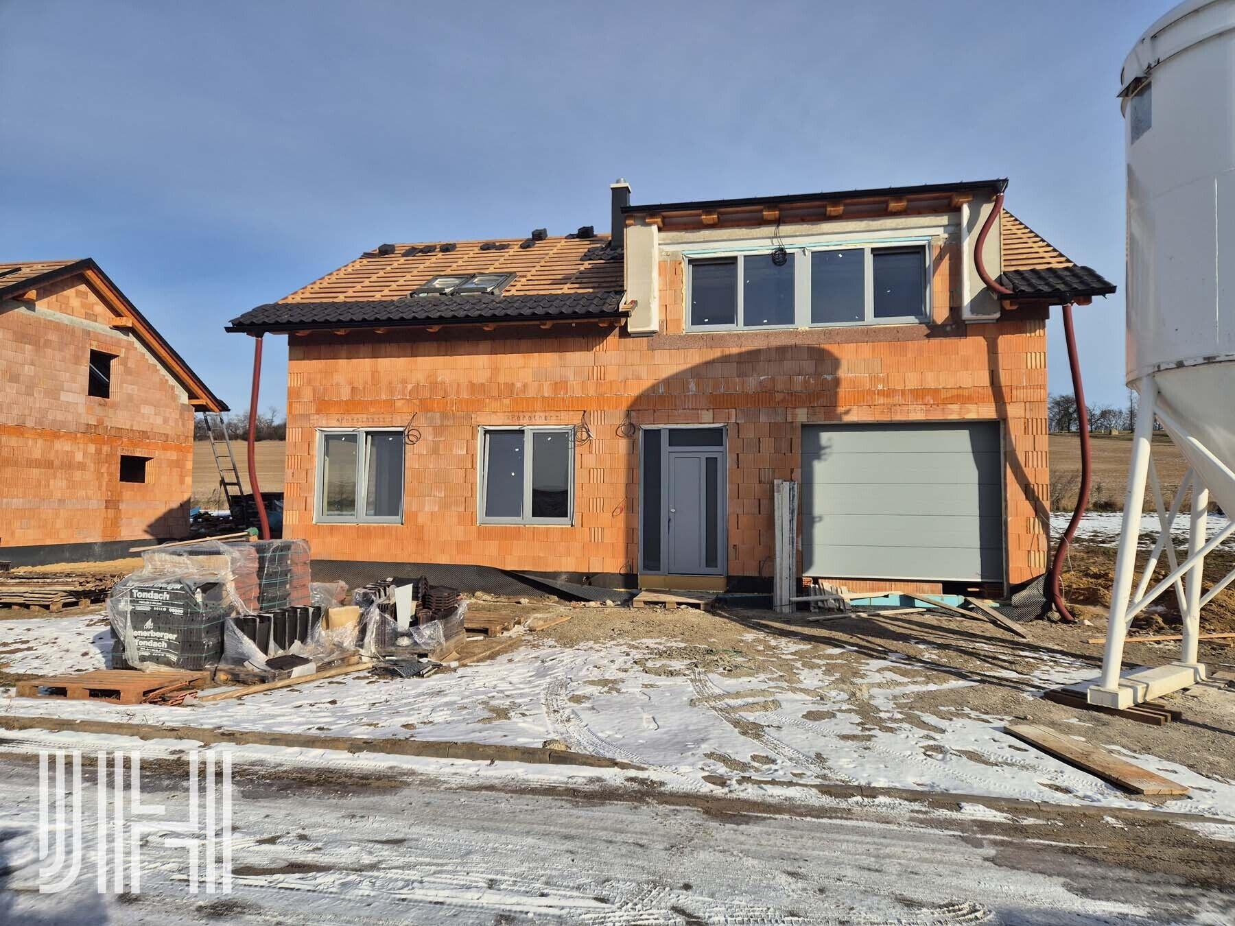 Prodej samostatně stojícího domu v nově vznikající vilkové čtvrti