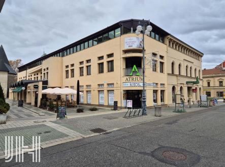 Pronájem - obchodní prostor, 217 m²