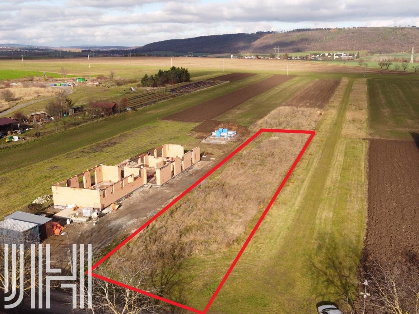 Prodej stavebního pozemku ve vyhledávané lokalitě Kostelce na Hané